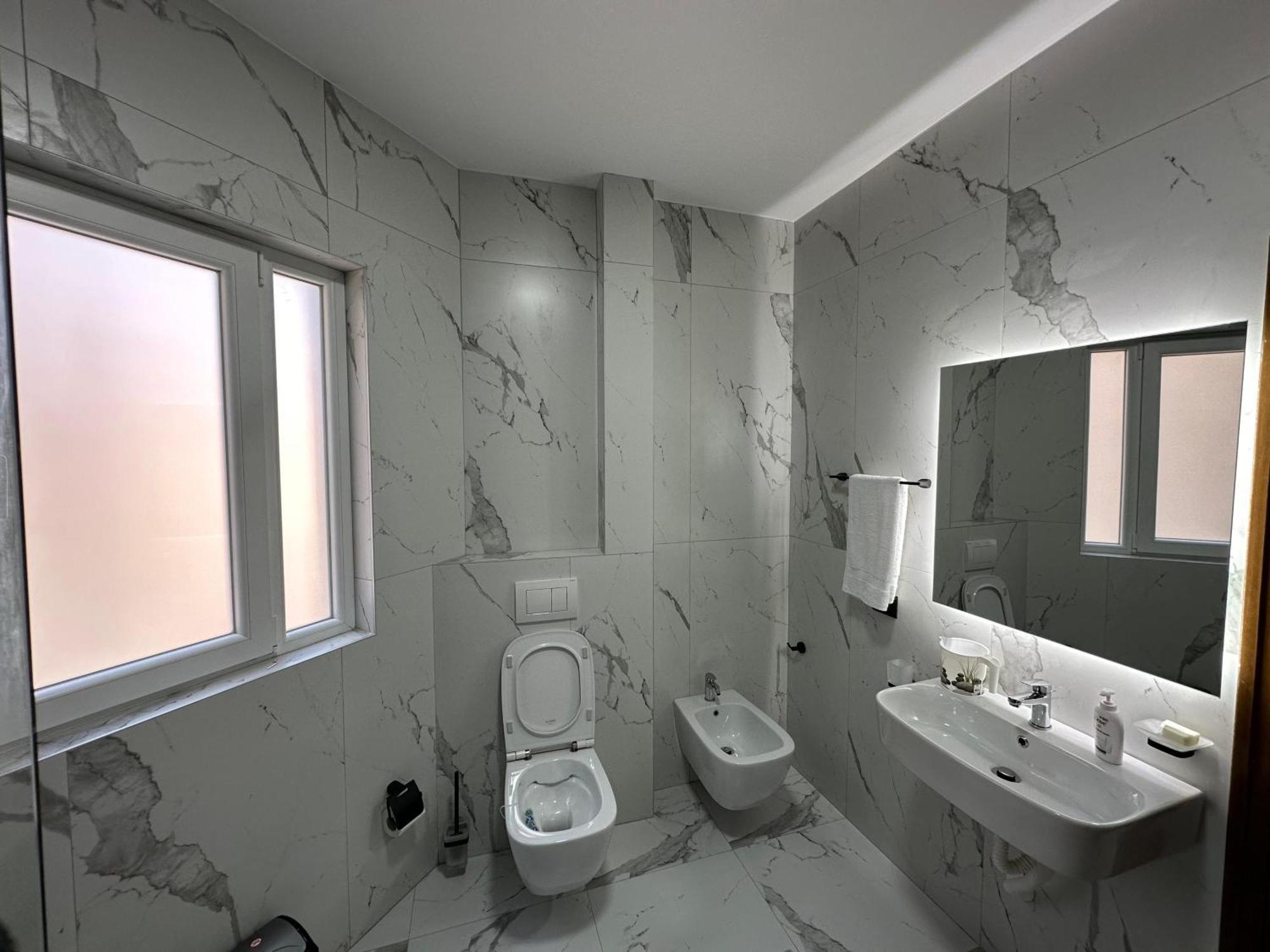Central Haven Тирана Екстериор снимка